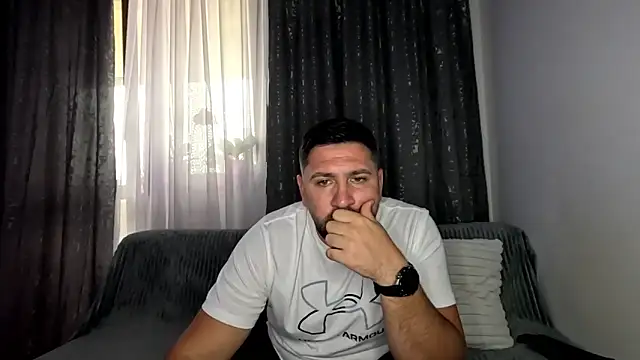 Snapshot of Gold_Alpha_Boy chatting on 09-24-25, 01:58 Gold Alpha Boy online show from 09-24-25, 01:58