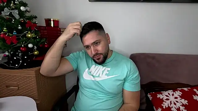 Gold Alpha Boy online show from 12-05-25, 09:29