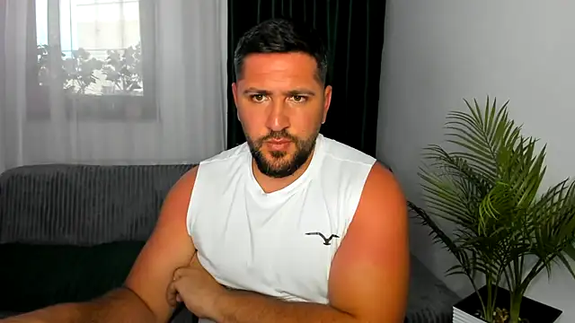 Gold Alpha Boy online show from 07-12-26, 04:42