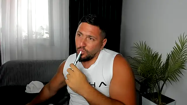 Gold Alpha Boy online show from 08-05-26, 04:43
