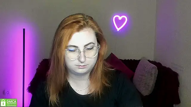 Snapshot of Alicia_love00 chatting on 09-13-25, 05:29 Alicia love00 online show from 09-13-25, 05:29