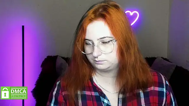 Snapshot of Alicia_love00 chatting on 10-05-25, 05:28 Alicia love00 online show from 10-05-25, 05:28