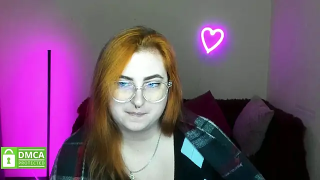 Snapshot of Alicia_love00 chatting on 10-28-25, 06:28 Alicia love00 online show from 10-28-25, 06:28