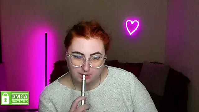 Snapshot of Alicia_love00 chatting on 11-02-25, 06:27 Alicia love00 online show from 11-02-25, 06:27