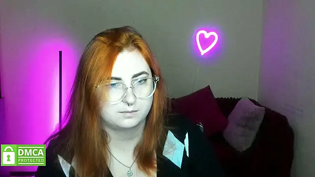 Snapshot of Alicia_love00 chatting on 11-11-25, 06:24 Alicia love00 online show from 11-11-25, 06:24