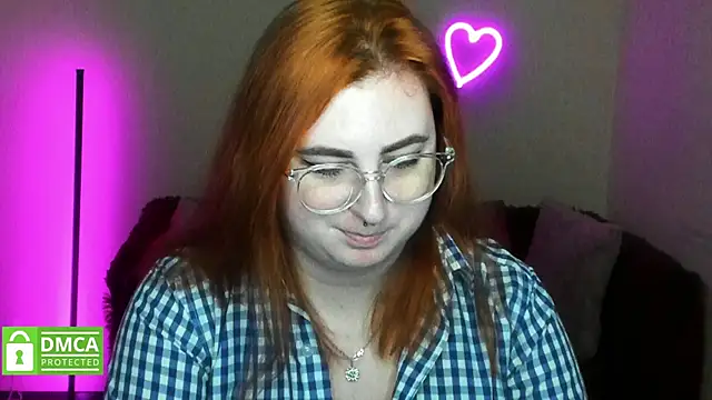 Snapshot of Alicia_love00 chatting on 11-17-25, 06:24 Alicia love00 online show from 11-17-25, 06:24