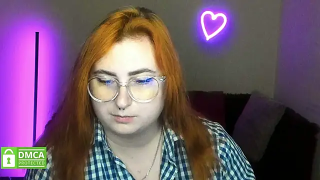 Snapshot of Alicia_love00 chatting on 11-21-25, 06:23 Alicia love00 online show from 11-21-25, 06:23