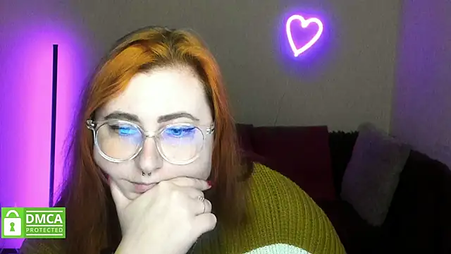 Snapshot of Alicia_love00 chatting on 11-24-25, 12:27 Alicia love00 online show from 11-24-25, 12:27