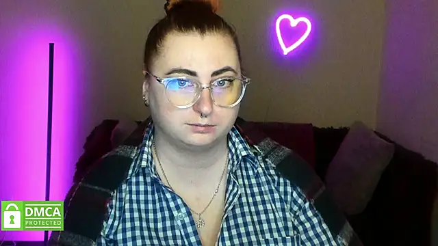 Snapshot of Alicia_love00 chatting on 11-25-25, 06:24 Alicia love00 online show from 11-25-25, 06:24