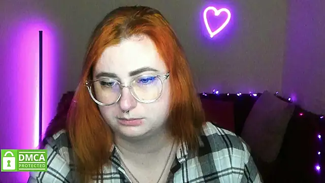 Snapshot of Alicia_love00 chatting on 12-15-25, 06:28 Alicia love00 online show from 12-15-25, 06:28