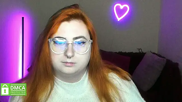 Snapshot of Alicia_love00 chatting on 12-17-25, 06:30 Alicia love00 online show from 12-17-25, 06:30