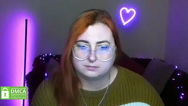 Snapshot of Alicia_love00 chatting on 01-09-26, 12:52 Alicia love00 online show from 01-09-26, 12:52