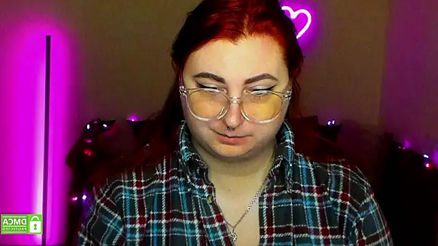 Snapshot of Alicia_love00 chatting on 02-02-26, 12:26 Alicia love00 online show from 02-02-26, 12:26