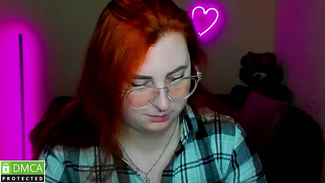 Snapshot of Alicia_love00 chatting on 02-22-26, 06:24 Alicia love00 online show from 02-22-26, 06:24