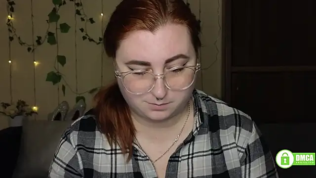 Snapshot of Alicia_love00 chatting on 02-25-26, 06:23 Alicia love00 online show from 02-25-26, 06:23