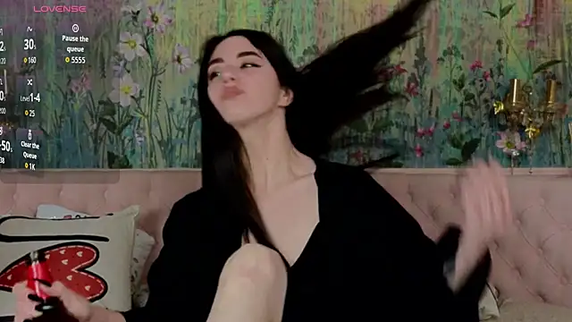 IvoryWood  online show from 04-21-26, 07:39