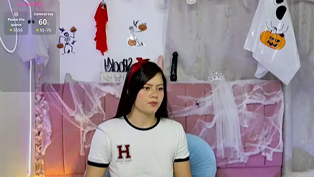 sukilove18 online show from 10-28-25, 11:07