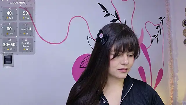 sukilove18 online show from 06-17-26, 10:10