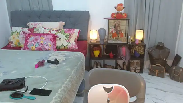 Lustfulcassy online show from 09-12-25, 12:00