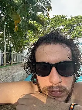 Luxx 14 online show from 11-30-25, 09:08