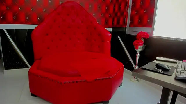 Snapshot of Lawuaifu1 chatting on 02-06-26, 07:50 Lawuaifu1 online show from 02-06-26, 07:50