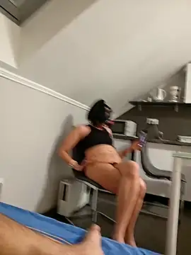 Snapshot of Sandrasweetgirl chatting on 02-02-26, 05:11 Sandrasweetgirl online show from 02-02-26, 05:11