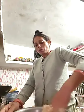 Snapshot of ISHANI-SINGH chatting on 11-18-25, 03:38 ISHANI-SINGH online show from 11-18-25, 03:38