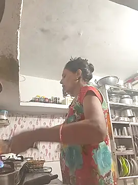 Snapshot of ISHANI-SINGH chatting on 12-02-25, 03:45 ISHANI-SINGH online show from 12-02-25, 03:45