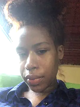 Snapshot of LilithCuban chatting on 11-16-25, 09:31 LilithCuban online show from 11-16-25, 09:31