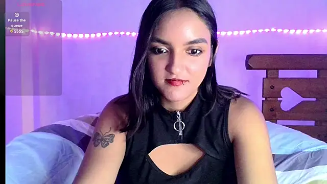 Snapshot of Ari_20_ chatting on 02-18-26, 06:37 Ari 20 online show from 02-18-26, 06:37