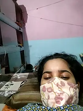 Snapshot of Cut_ragni chatting on 09-19-25, 10:49 Cut ragni online show from 09-19-25, 10:49