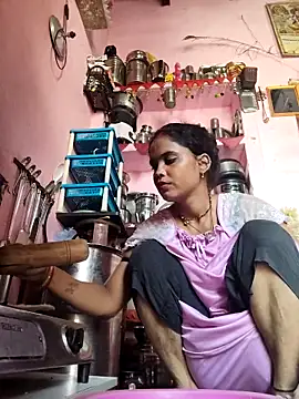 Snapshot of Cut_ragni chatting on 09-20-25, 03:51 Cut ragni online show from 09-20-25, 03:51