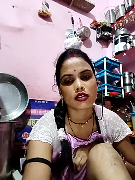 Snapshot of Cut_ragni chatting on 10-14-25, 04:52 Cut ragni online show from 10-14-25, 04:52