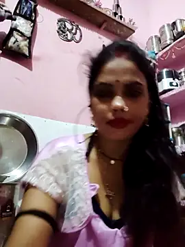 Snapshot of Cut_ragni chatting on 10-25-25, 10:04 Cut ragni online show from 10-25-25, 10:04