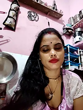 Snapshot of Cut_ragni chatting on 10-28-25, 05:04 Cut ragni online show from 10-28-25, 05:04