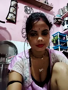 Snapshot of Cut_ragni chatting on 10-29-25, 11:50 Cut ragni online show from 10-29-25, 11:50