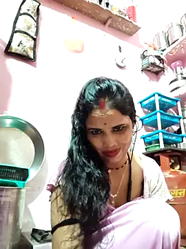 Snapshot of Cut_ragni chatting on 12-15-25, 05:06 Cut ragni online show from 12-15-25, 05:06
