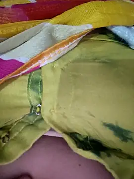 Snapshot of Cut_ragni chatting on 12-16-25, 09:58 Cut ragni online show from 12-16-25, 09:58