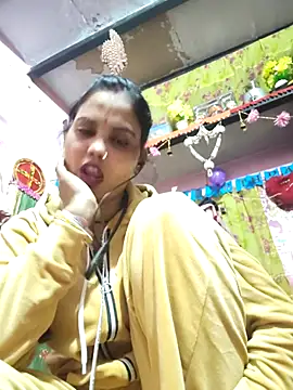 Snapshot of Cut_ragni chatting on 01-13-26, 06:02 Cut ragni online show from 01-13-26, 06:02