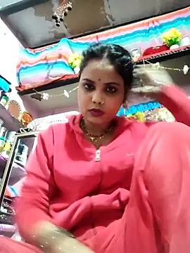 Snapshot of Cut_ragni chatting on 02-17-26, 07:09 Cut ragni online show from 02-17-26, 07:09