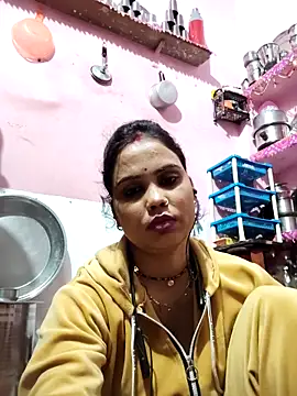 Snapshot of Cut_ragni chatting on 02-24-26, 05:22 Cut ragni online show from 02-24-26, 05:22