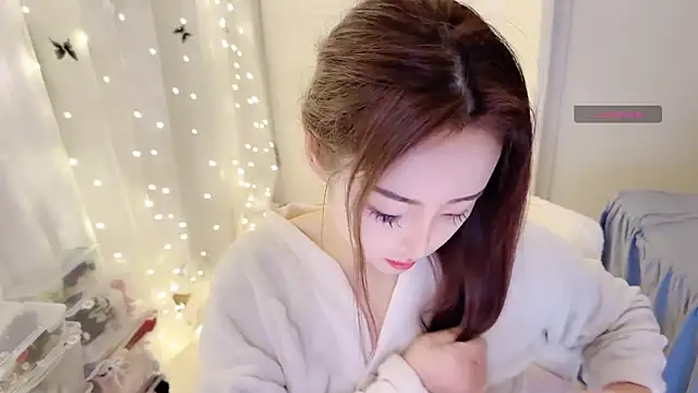 charlotte520 online show from 11-21-25, 01:15