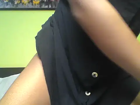 Snapshot of mickle_james chatting on 09-16-25, 05:47 mickle james online show from 09-16-25, 05:47