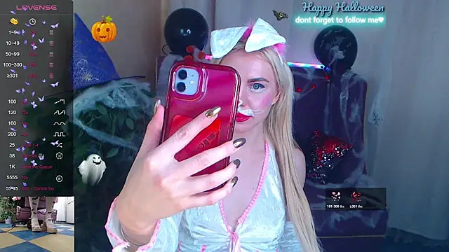 LiSinDoll online show from 10-31-25, 07:31