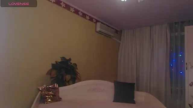 LiSinDoll online show from 02-04-26, 01:11