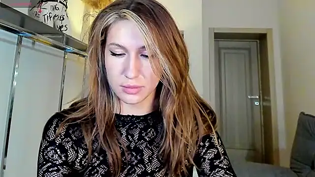 Snapshot of MariGven chatting on 09-18-25, 02:41 MariGven online show from 09-18-25, 02:41