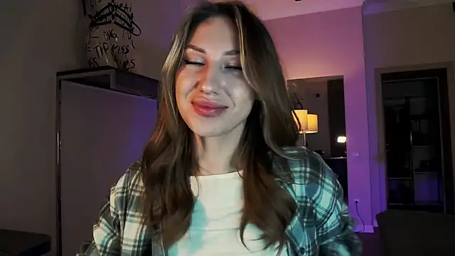 Snapshot of MariGven chatting on 11-11-25, 01:55 MariGven online show from 11-11-25, 01:55