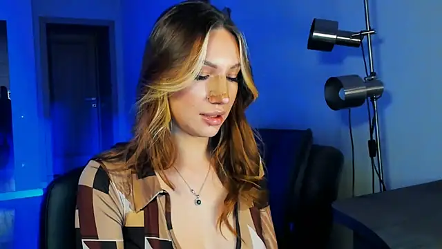 Snapshot of MariGven chatting on 02-10-26, 01:48 MariGven online show from 02-10-26, 01:48