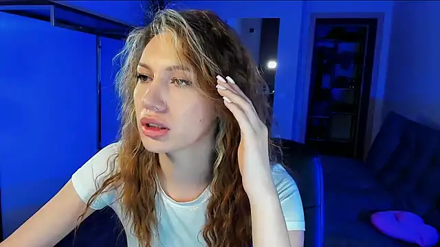 Snapshot of MariGven chatting on 02-24-26, 01:42 MariGven online show from 02-24-26, 01:42