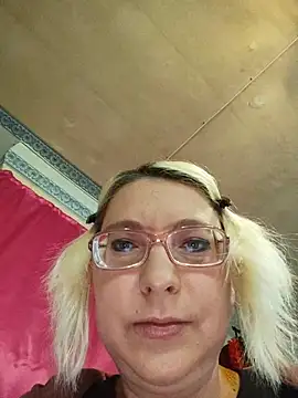 VikaKing online show from 06-04-26, 11:49